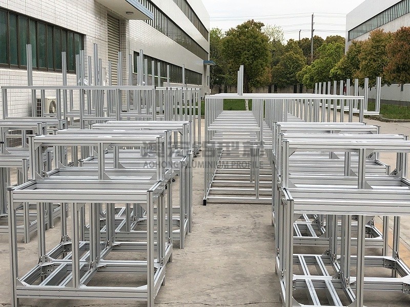 9020617900_69631257852_IMG_1637.HEIC 鋁型材重載機(jī)架