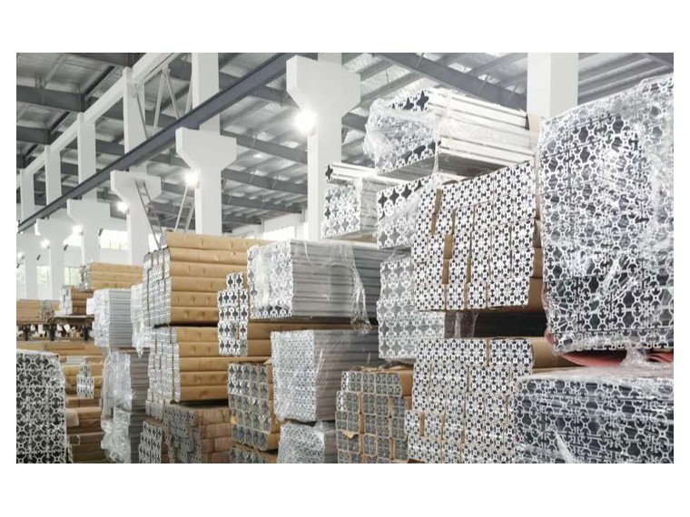 工業(yè)鋁型材生產(chǎn)廠家哪家好？【澳宏鋁業(yè)】